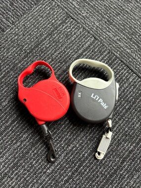 Li'l Pals Black Retractable Dog Leash & Flexi mini Red Retractable Leash - Pair